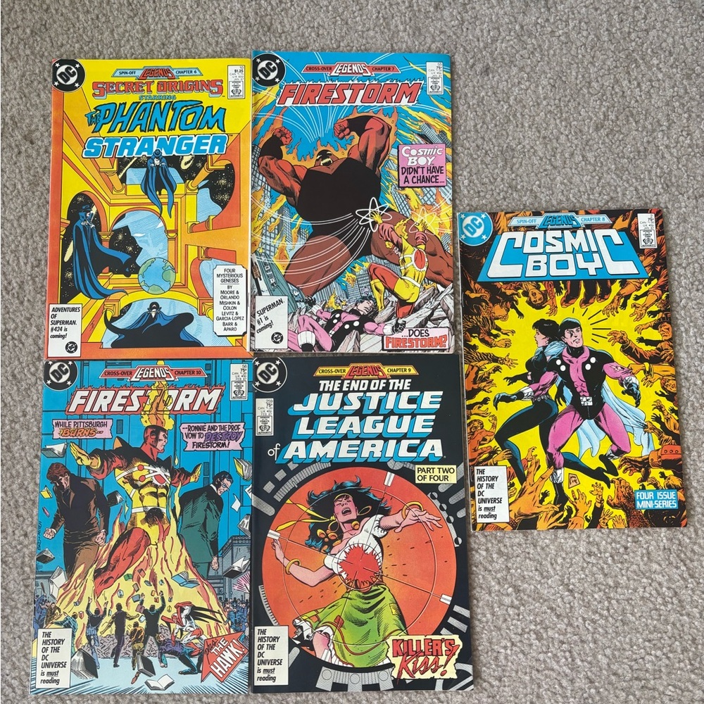 DC Comics Colorful Comic Book Set - Picture 4 of 10